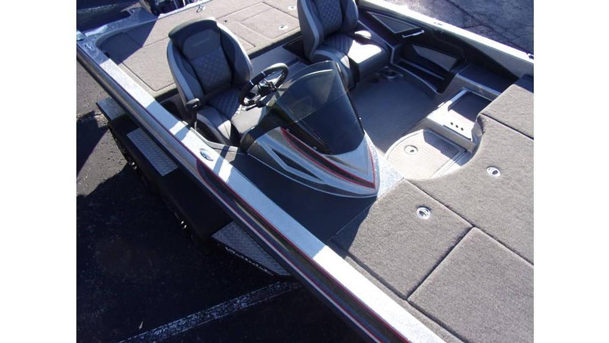 Used 2022 Caymas CX 21