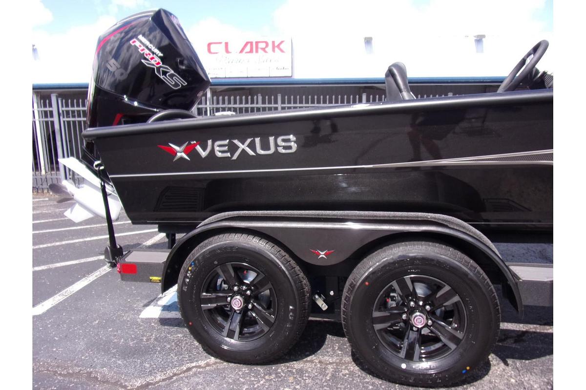 2026 Vexus AVX 2100 Blackout