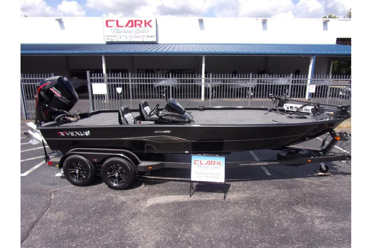 2026 Vexus AVX 2100 Blackout