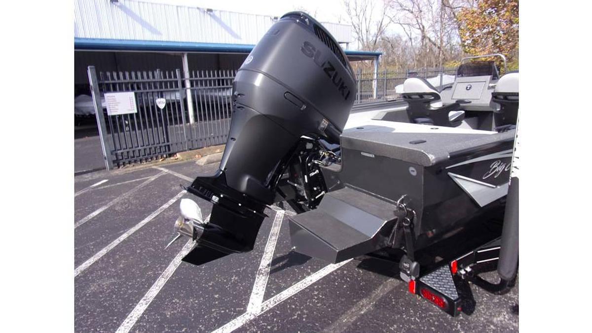 2026 SeaArk Big Easy with Suzuki DF 250 SS