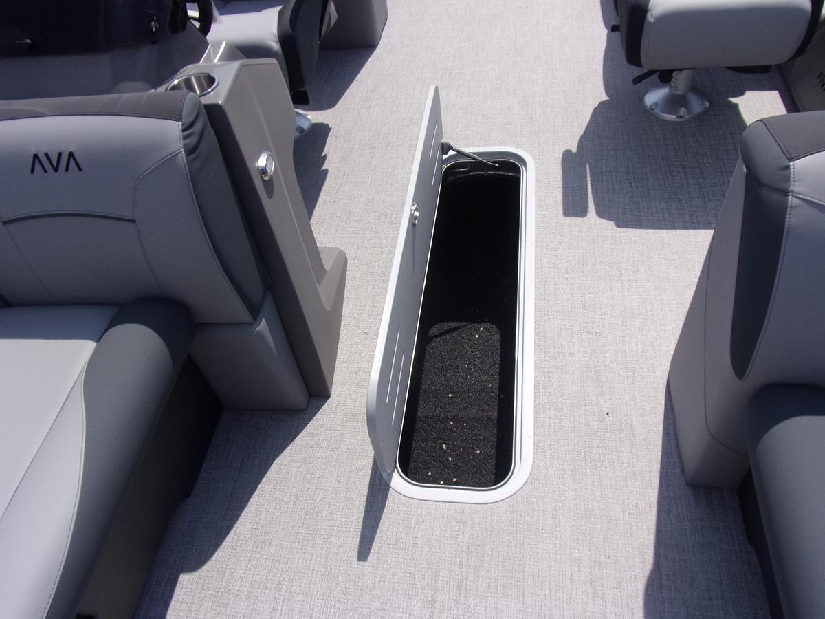 2026 Avalon Venture 85 Quad triple log with trailer