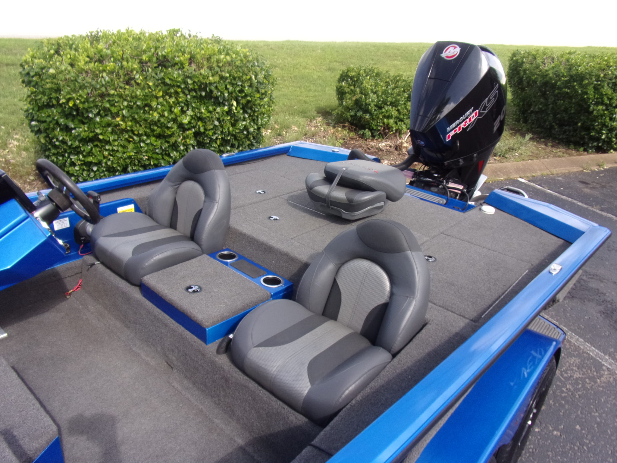 Used 2020 Vexus AVX 2080 with Mercury 200 L Pro XS 4-stroke with only 130 hours