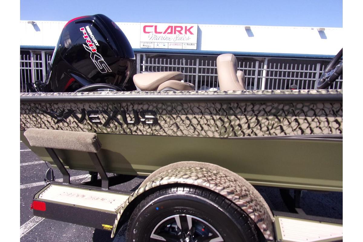 2026 Vexus AVX 1880 with Hex Vex camo