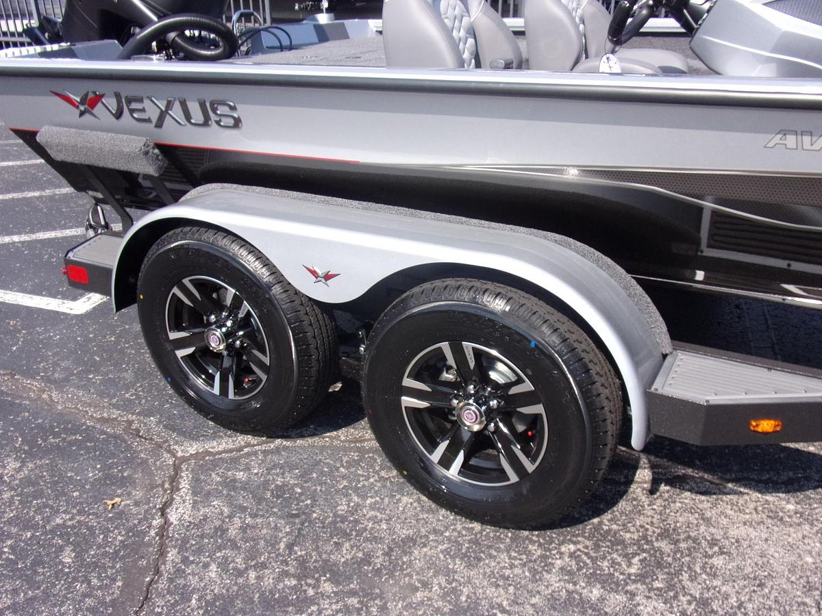 2027 Vexus AVX 1980