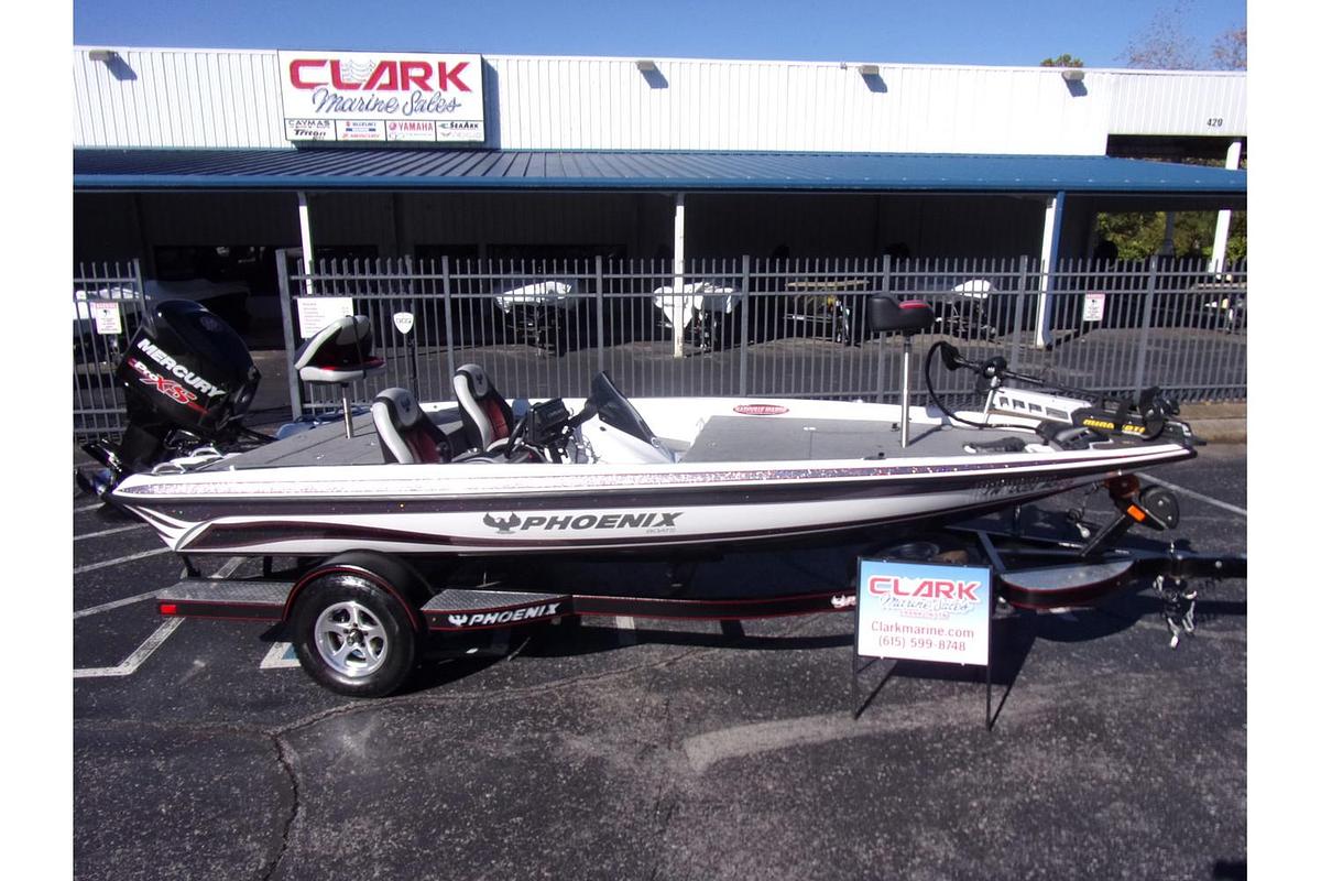 Used 2018 Phoenix Boats 618 Pro - like new with only 20 hours!