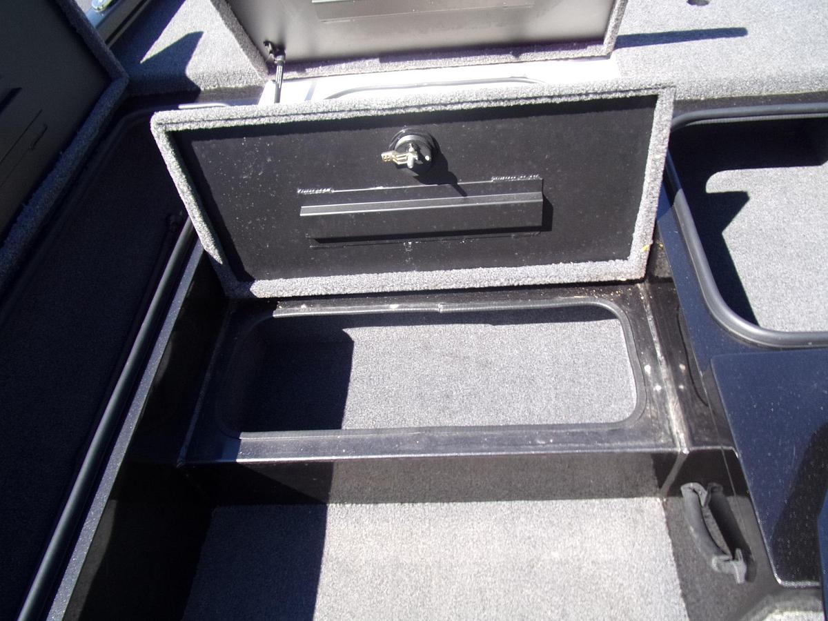 Used 2021 Vexus AVX 181 with Mercury 60 C.T. with 65 hours