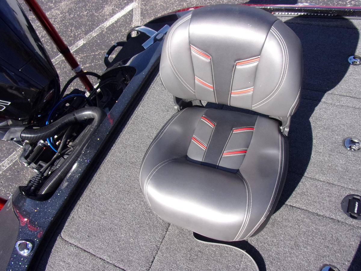 Used 2019 Nitro Z 19 with 200 4-stroke, Spot Lock, 10' Blades, 3 H'Bird units
