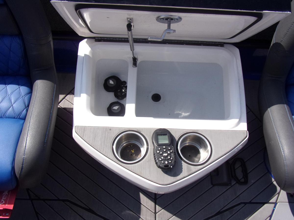 Used 2022 Vexus VX 21