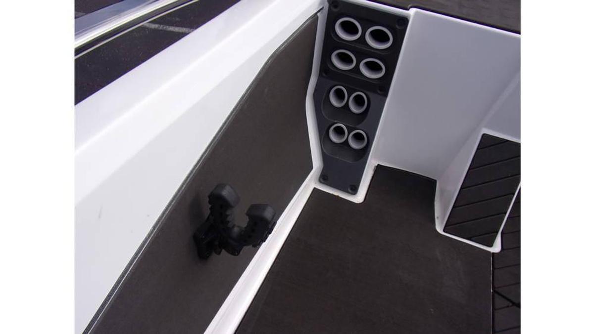 Used 2020 Vexus VX20 with only 30 HOURS!