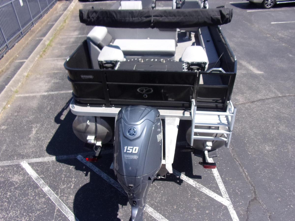 Used 2024 Veranda VF22F4 triple log with Yamaha F 150 LC and trailer