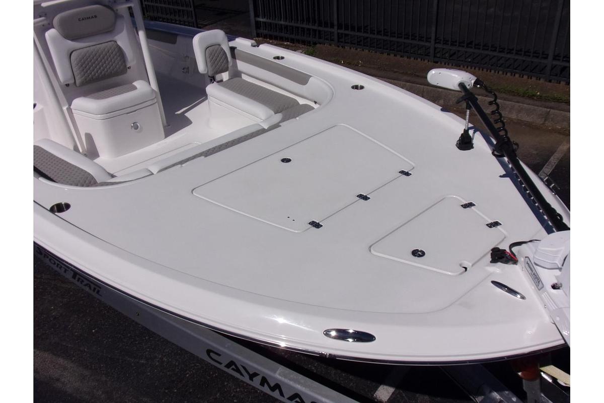 2025 Caymas 28 HB