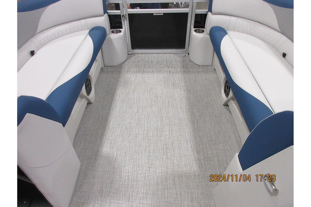 2025 Avalon Venture 85 Quad triple log with trailer