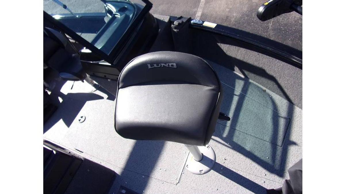 Used 2023 Lund 1875 Impact XS