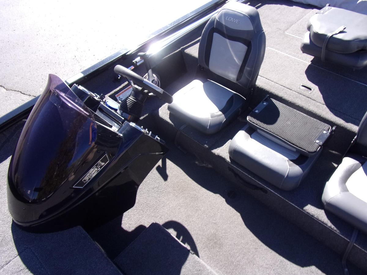 Used 2021 Lowe 175 C Stinger with Mercury 60 CT and engine warrnanty until Feb. 2029