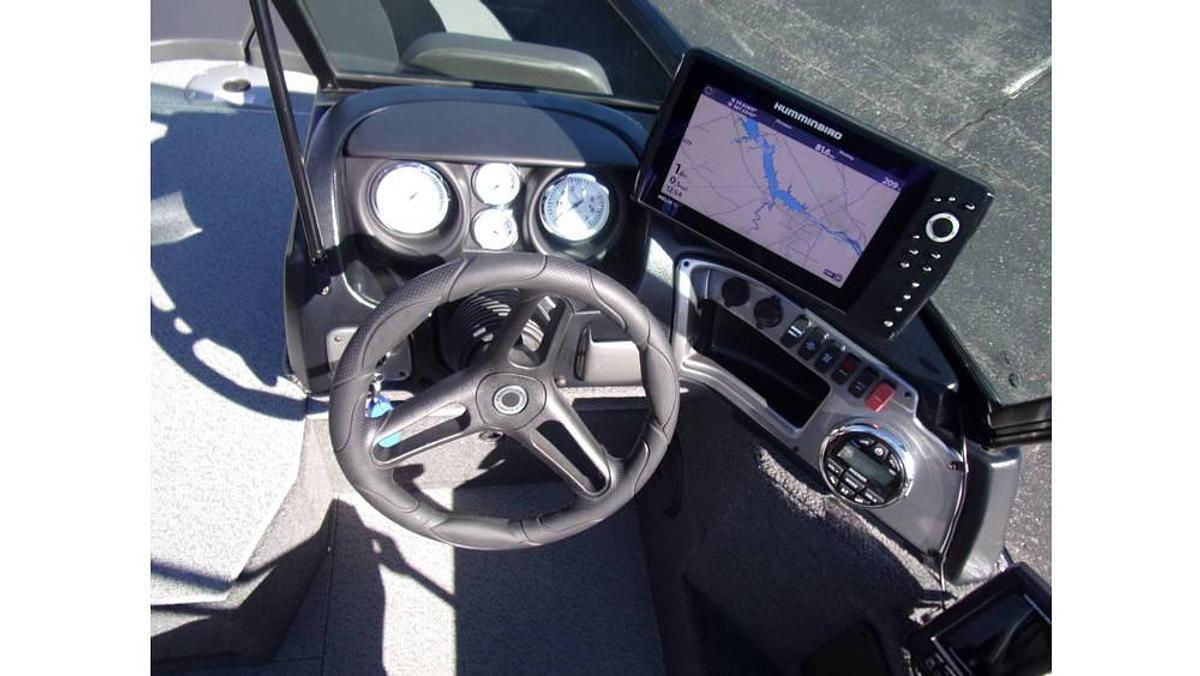 Used 2023 Lund 1875 Impact XS