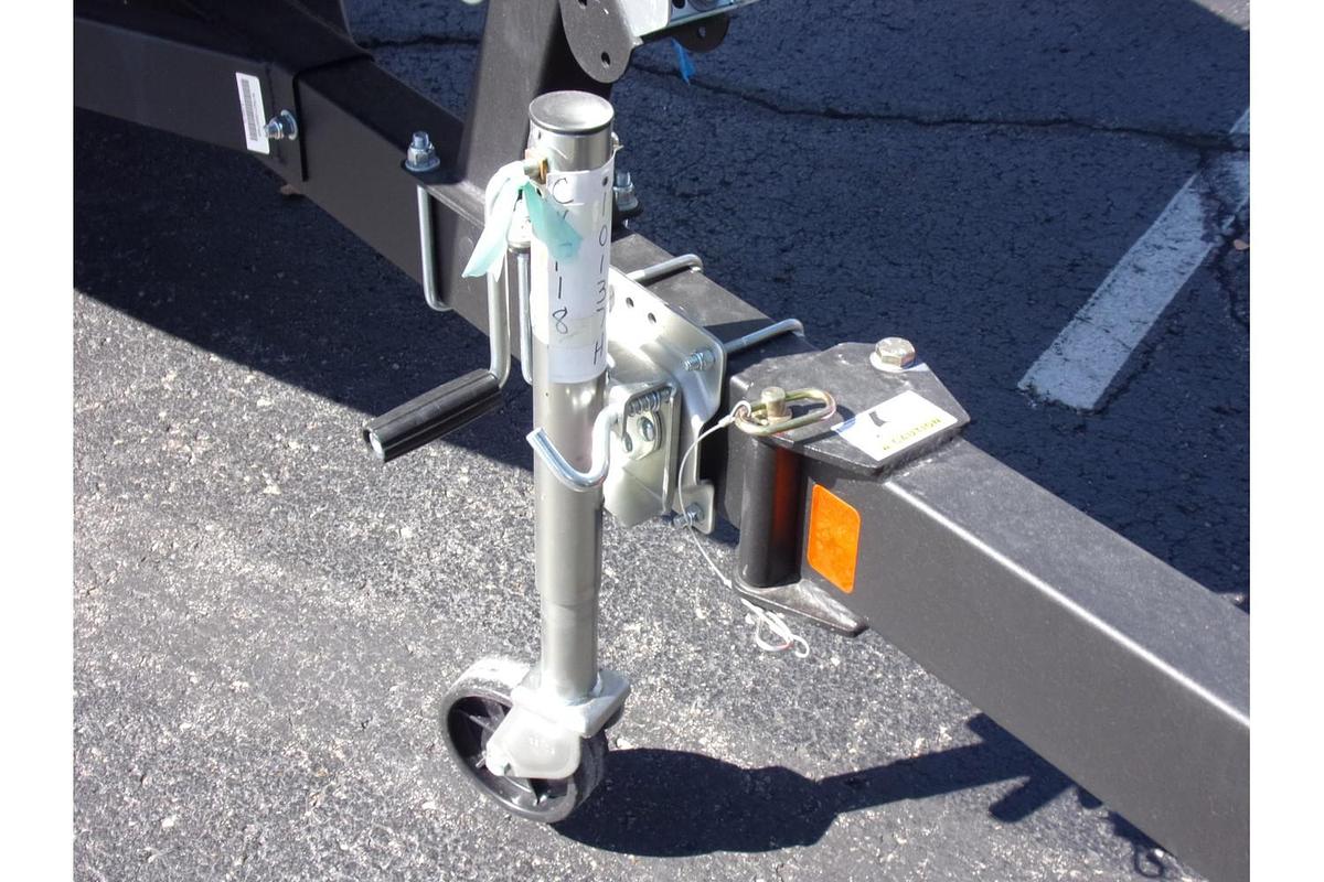 2025 Crestliner XF 189