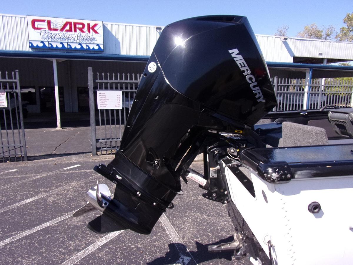 Used 2020 Lund 1875 Pro V