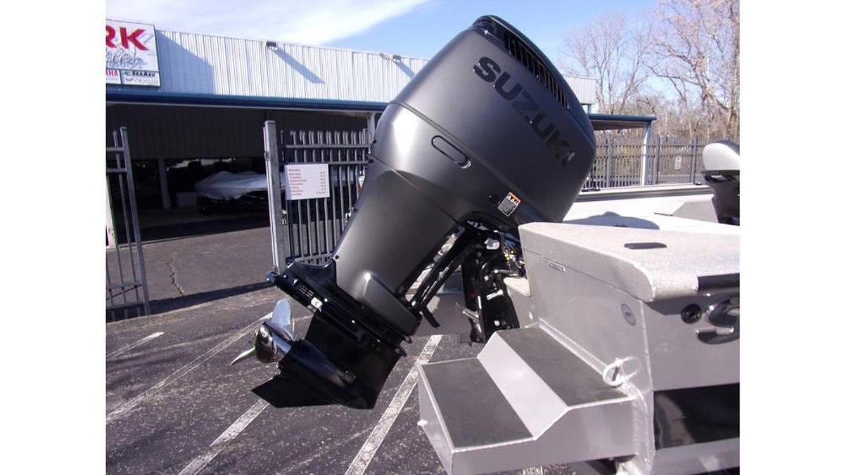 2026 SeaArk Big Easy with a Suzuki DF 250 SS