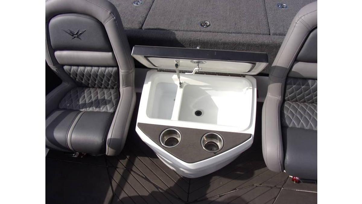 Used 2020 Vexus VX20 with only 30 HOURS!