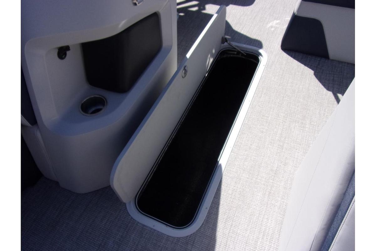 2025 Avalon 25 LSZ Quad Lounger Shift triple log with Mercury 250 Pro XS 4-stroke