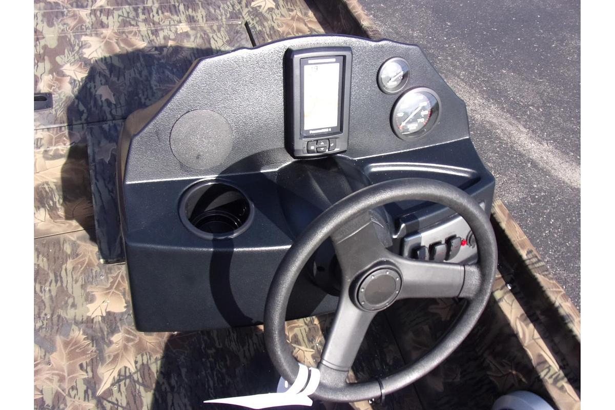 2025 Crestliner 1700 Storm jet drive