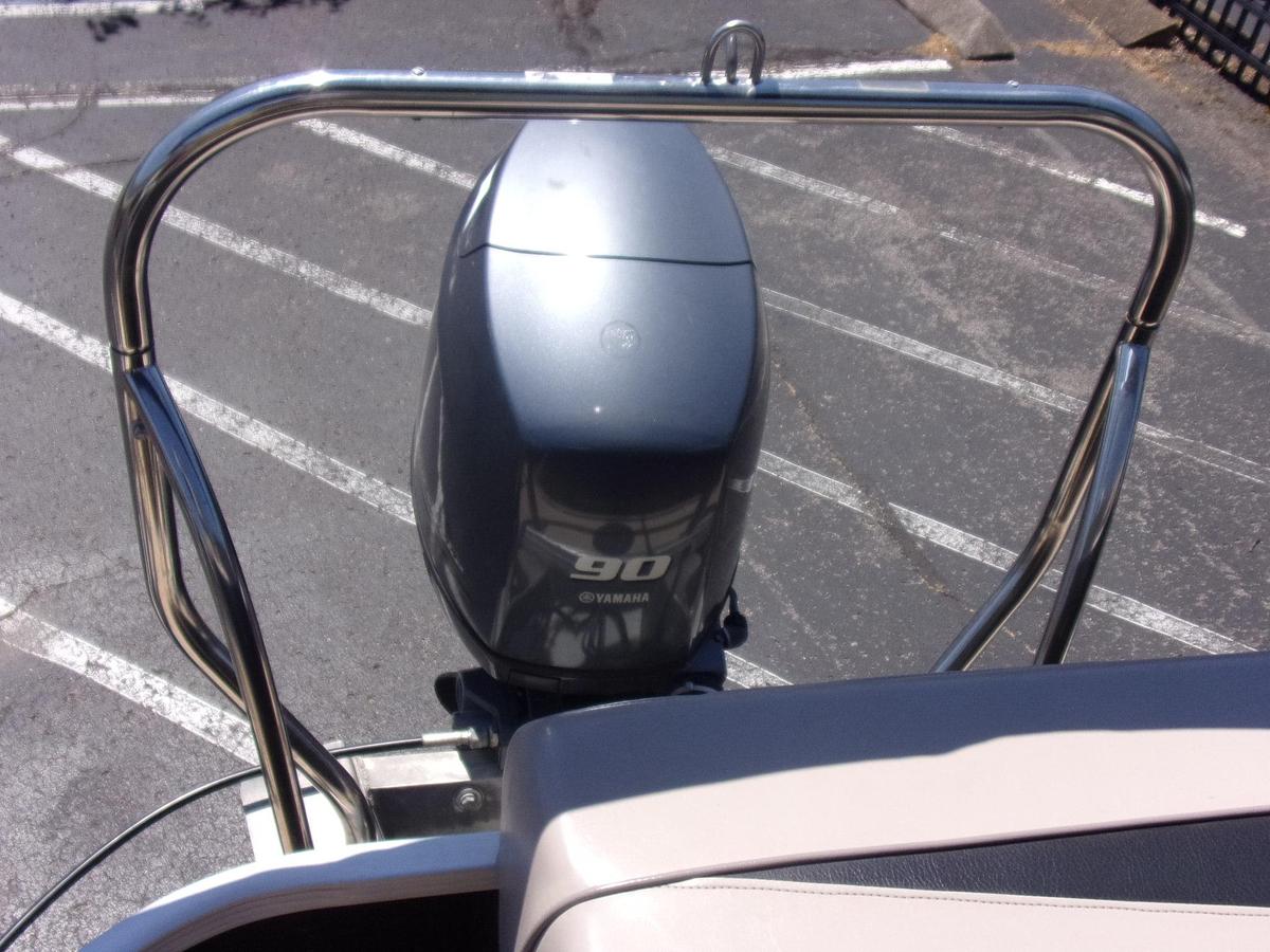 Used 2014 Sweetwater 2086 with Yamaha F90