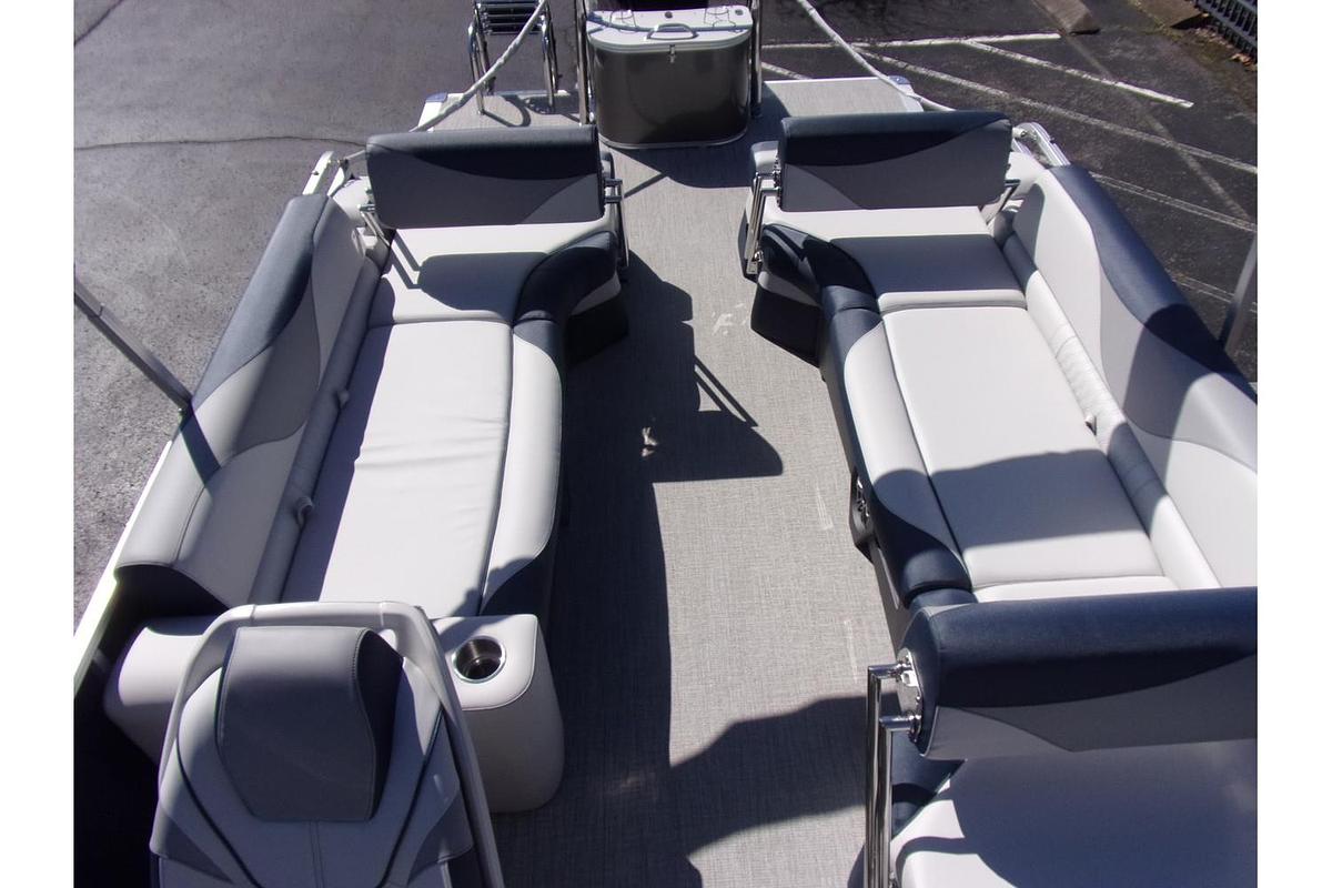 2025 Avalon 25 LSZ Quad Lounger Shift triple log with Mercury 250 Pro XS 4-stroke