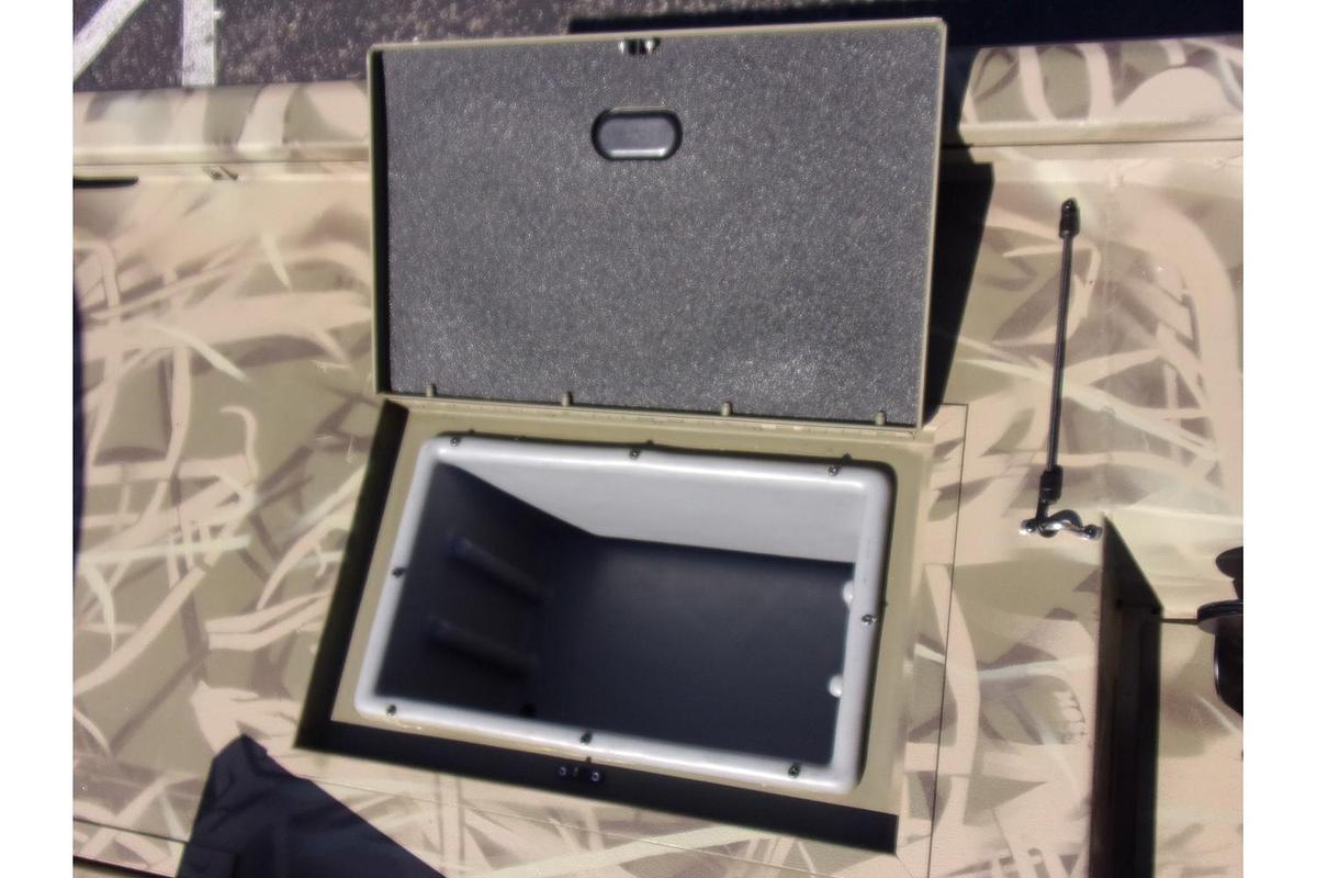 2025 Crestliner XF 189