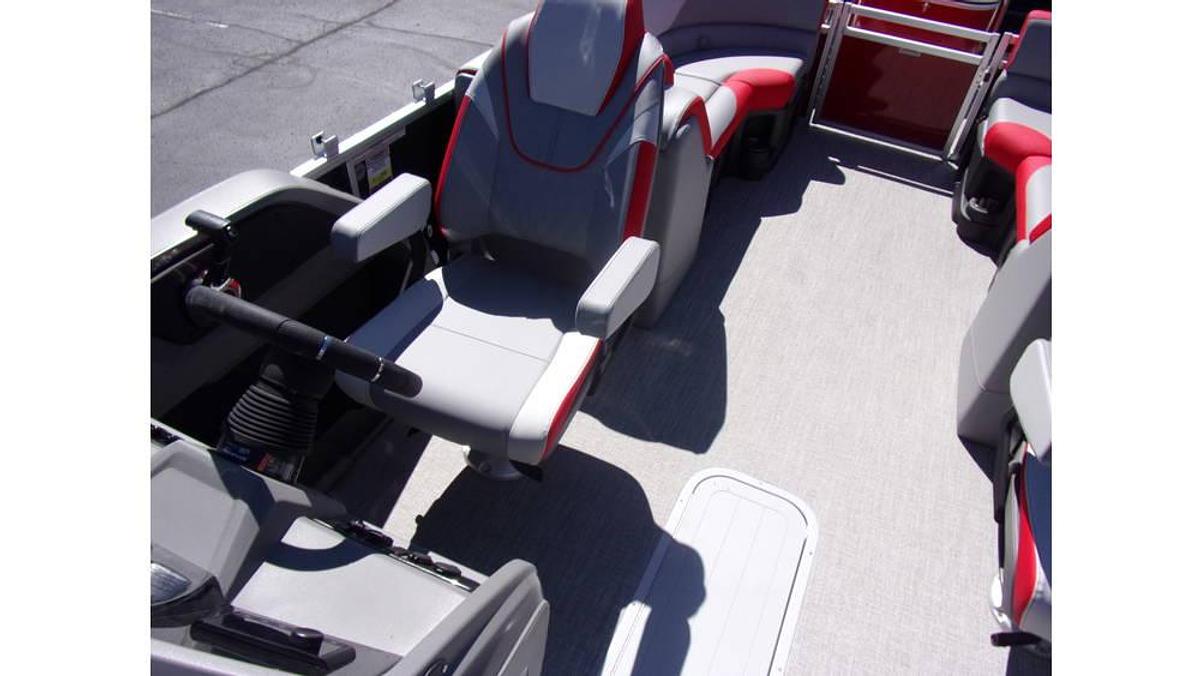 2025 Avalon 23' LSZ Quad Lounger triple log with Suzuki DF 250