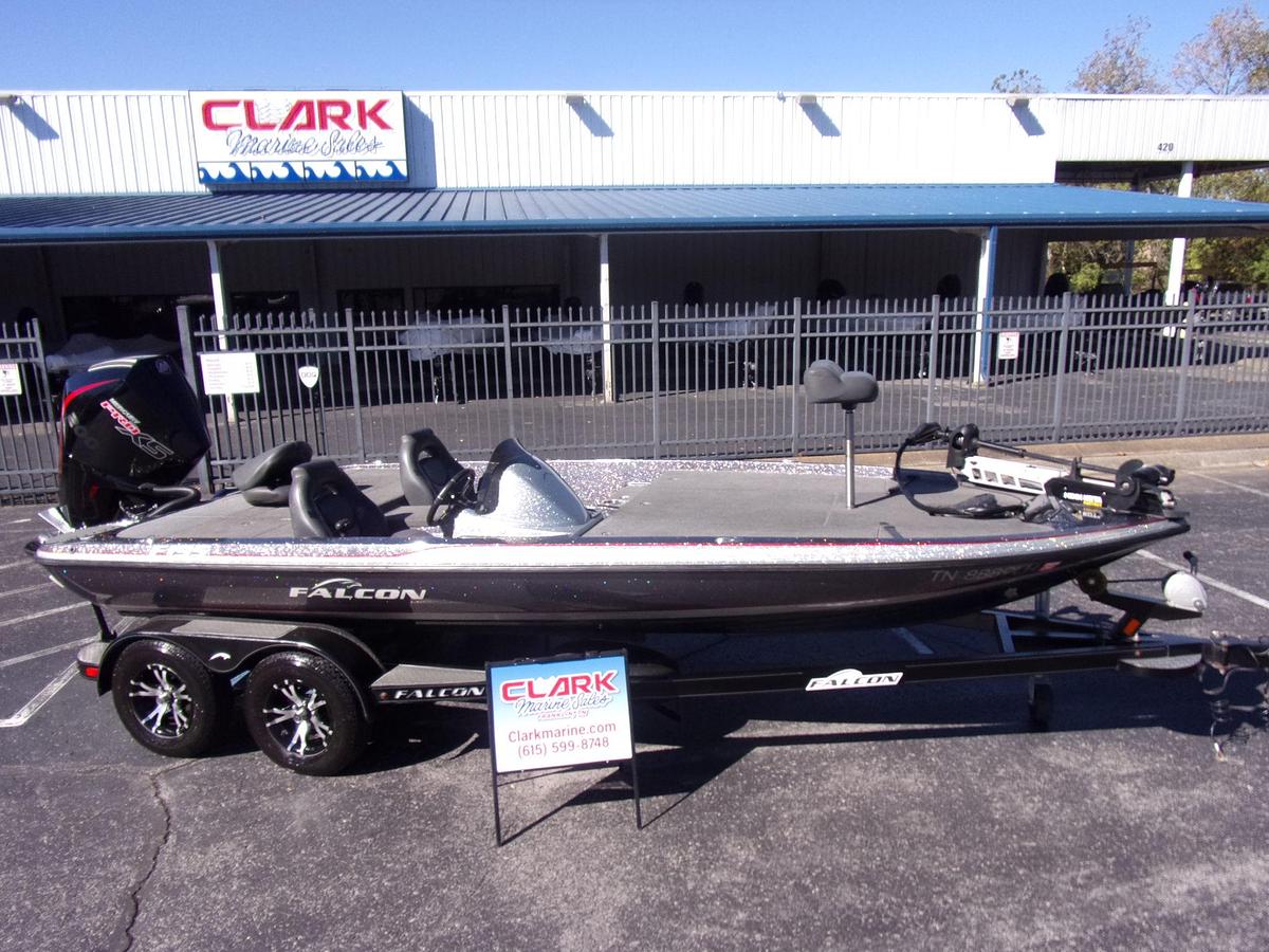 Used 2019 Falcon F 195 with 2024 Mercury 200 Pro XS w/27 hours and Platinum warranty until 2030