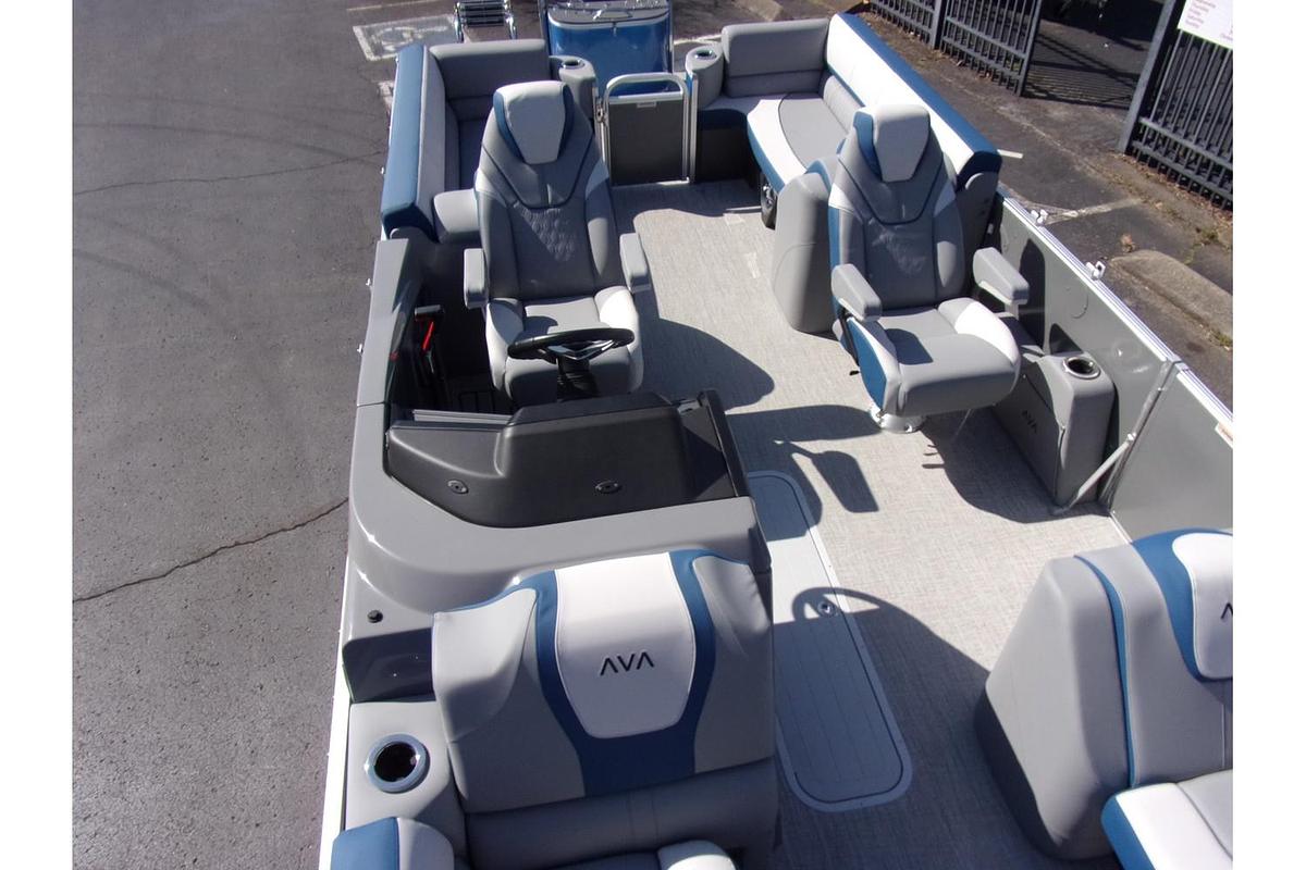 2025 Avalon Catalina 23' Quad Lounger triple log with Suzuki 250