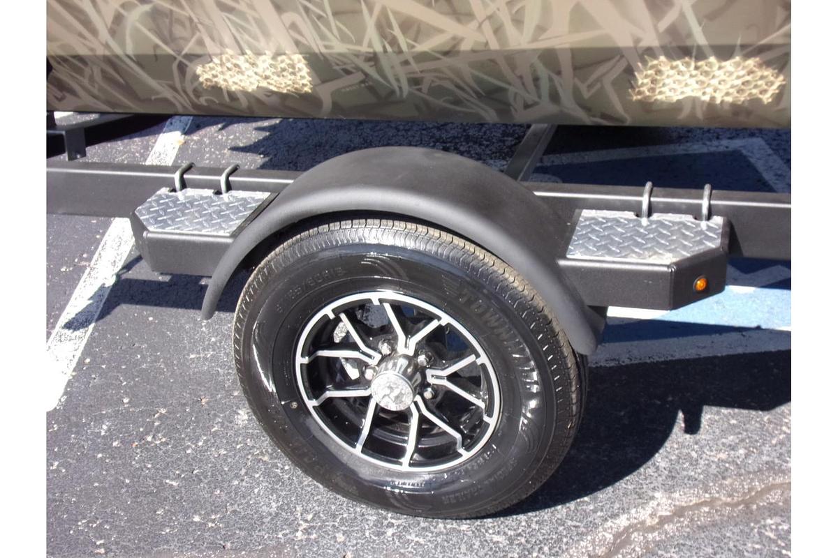 2025 Crestliner XF 189