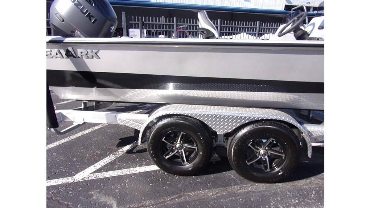 2026 SeaArk Big Easy with a Suzuki DF 250 SS