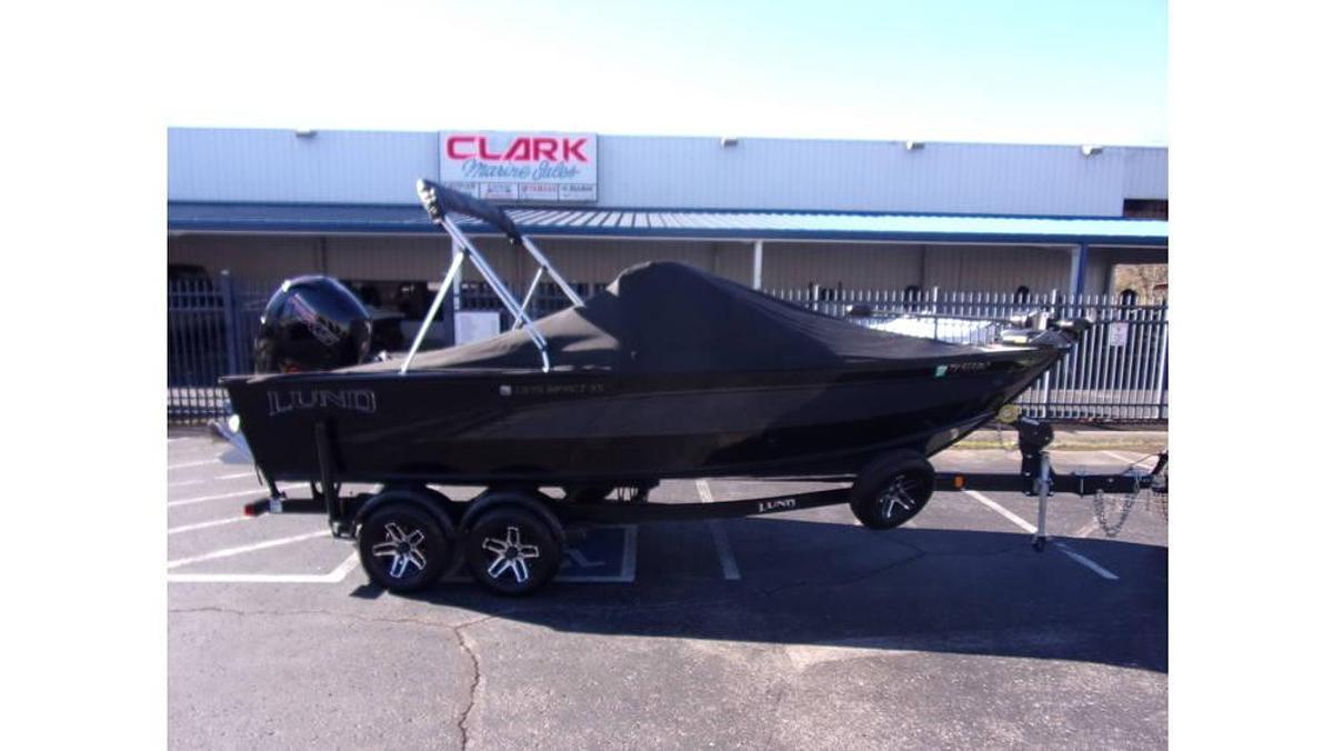 Used 2023 Lund 1875 Impact XS