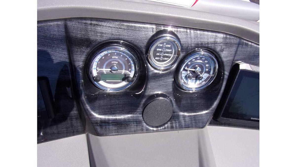 2025 Avalon 23' LSZ Quad Lounger triple log with Suzuki DF 250