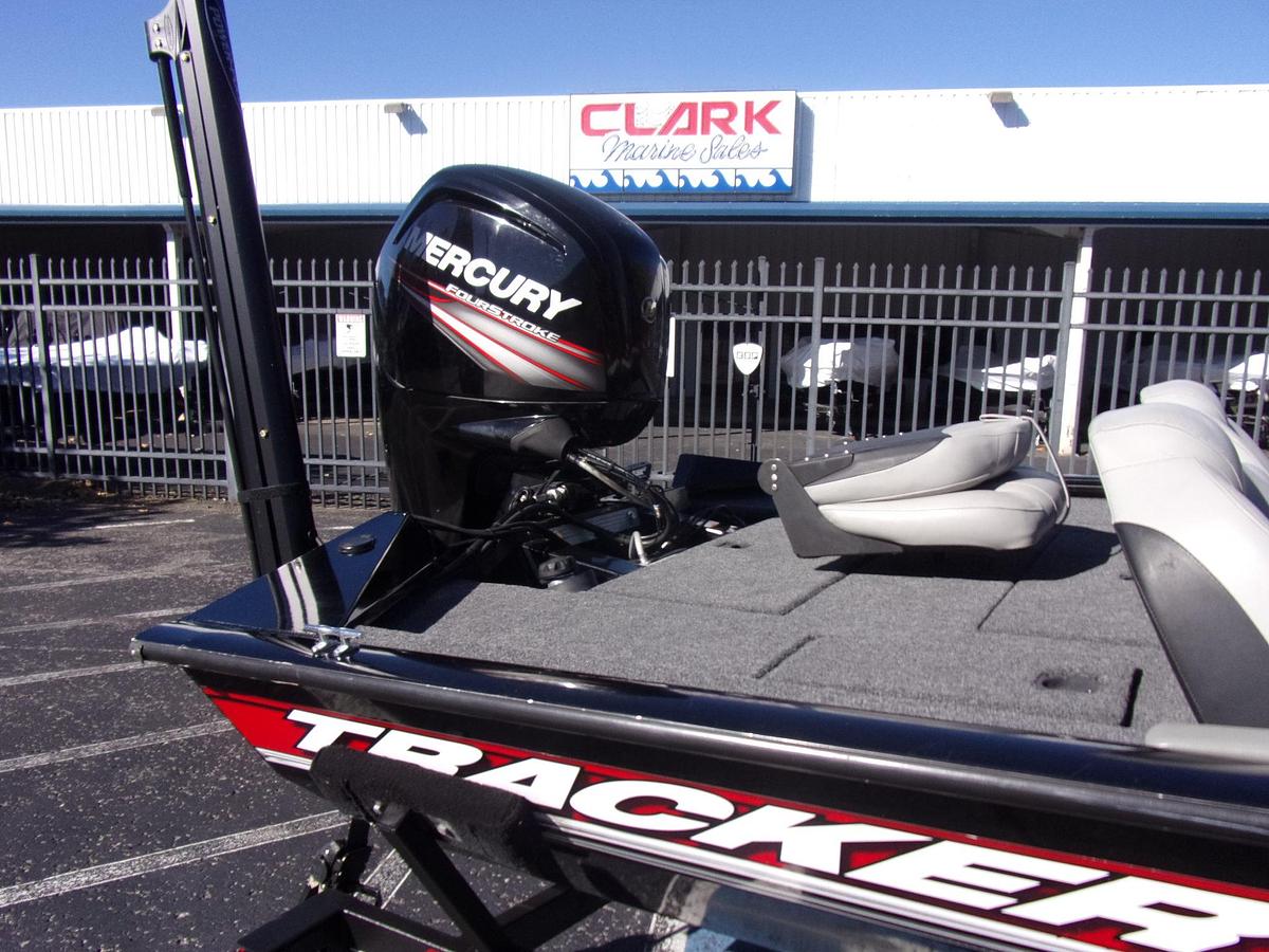 Used 2017 Tracker 175 TXW with Mercury 75 4-stroke, brand new carpet, Garmin 93 SV and Power Pole