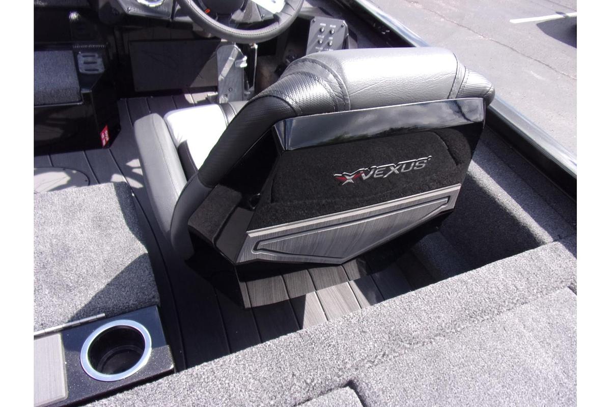 2026 Vexus AVX 2100 Blackout