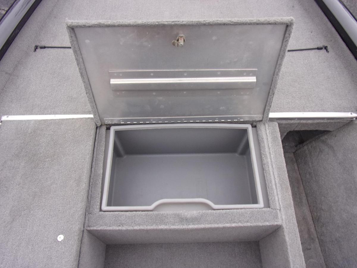 Used 2004 Tracker 185 PT with 2021 Mercury 115 4-stroke with 11 hours!