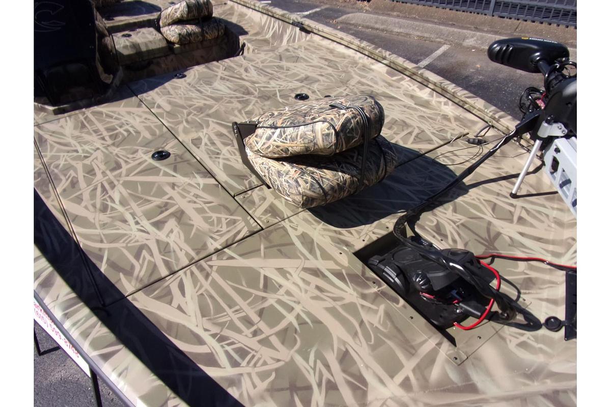 2025 Crestliner XF 189