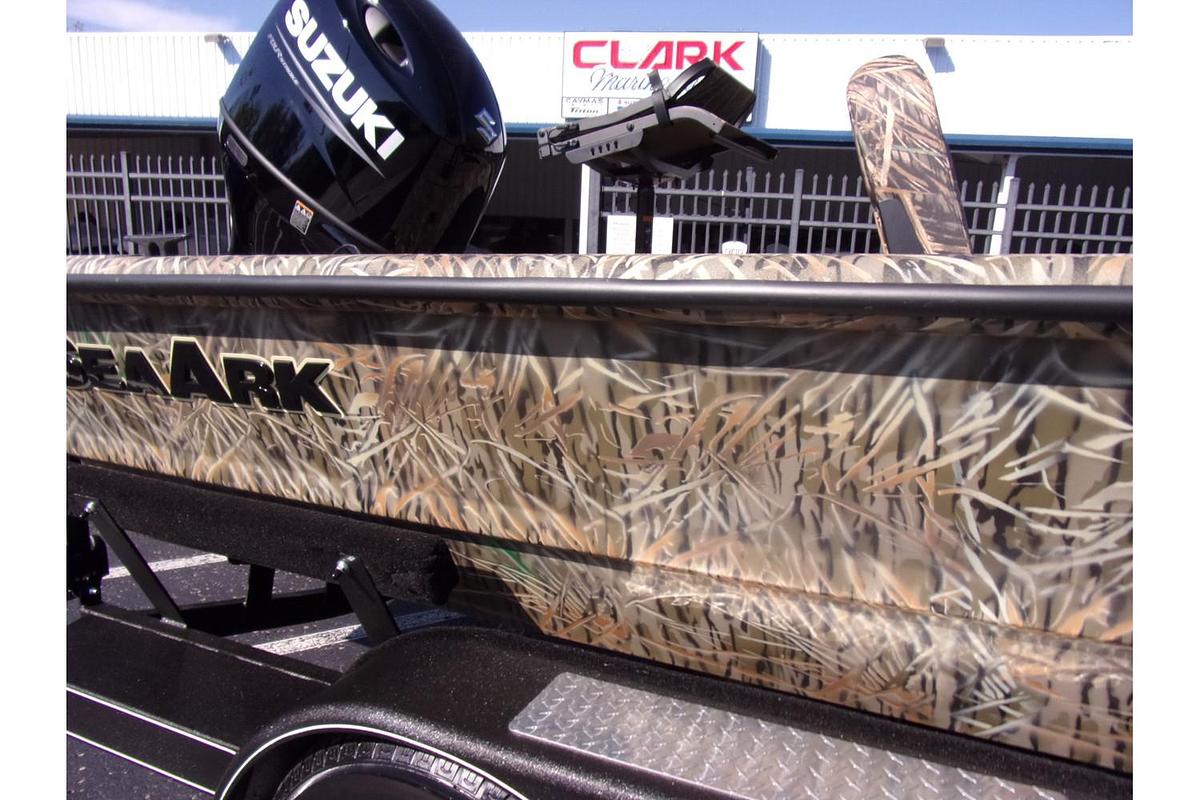 2025 SeaArk Phantom 20 XV Side Console