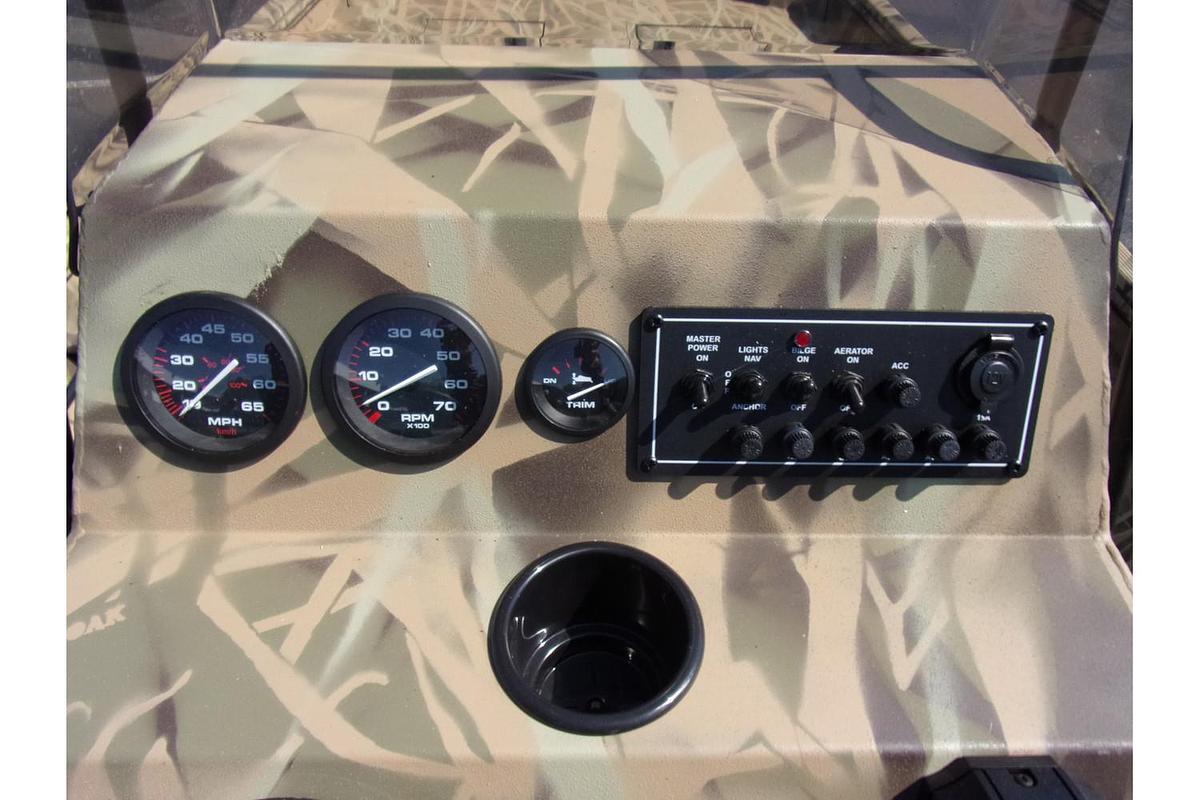 2025 Crestliner 1860 Retriever CC