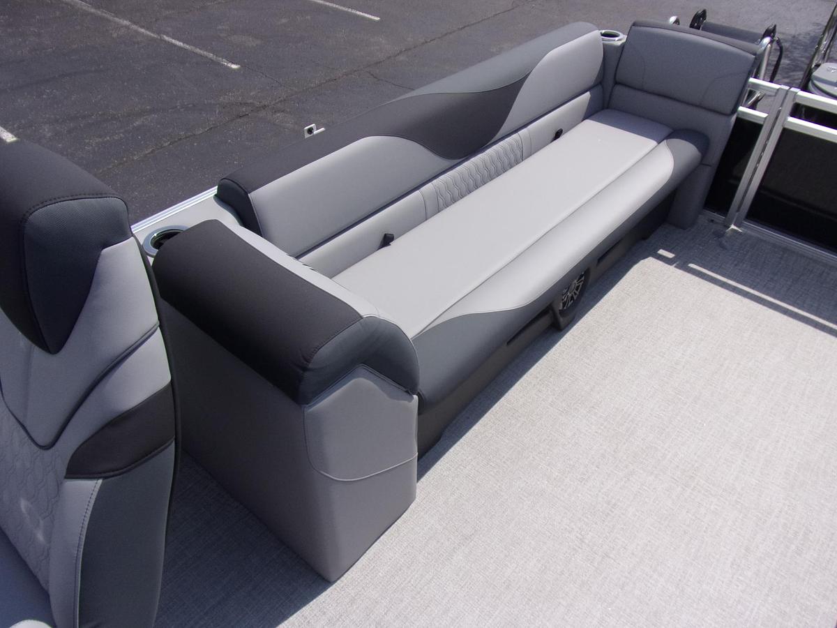 2026 Avalon Venture 85 Quad triple log with trailer