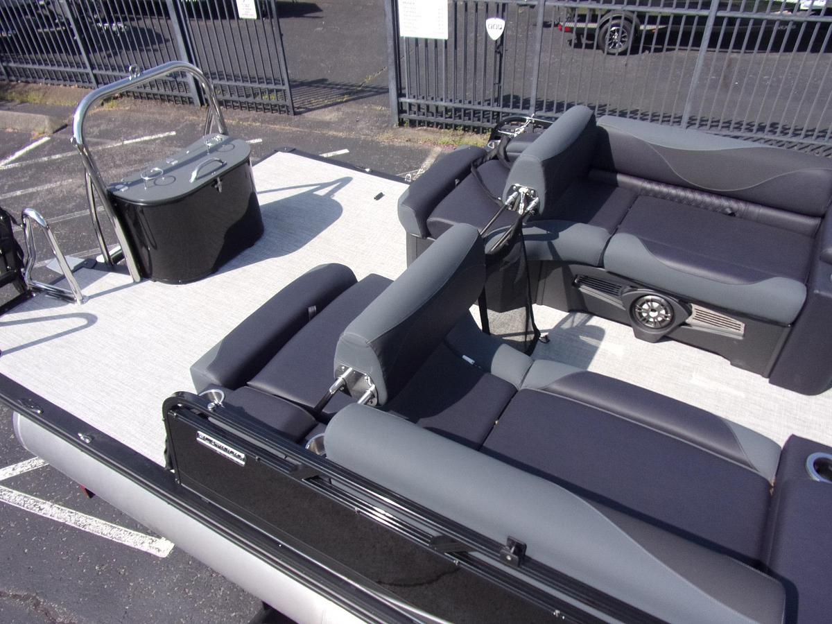 2026 Avalon 23 LSZ Quad Lounger Shift triple log with Suzuki DF 250 SS 4-stroke