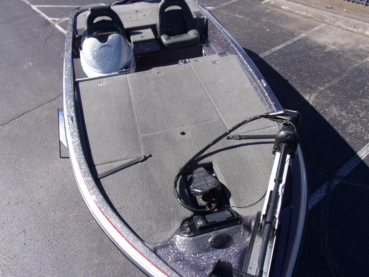Used 2019 Falcon F 195 with 2024 Mercury 200 Pro XS w/27 hours and Platinum warranty until 2030