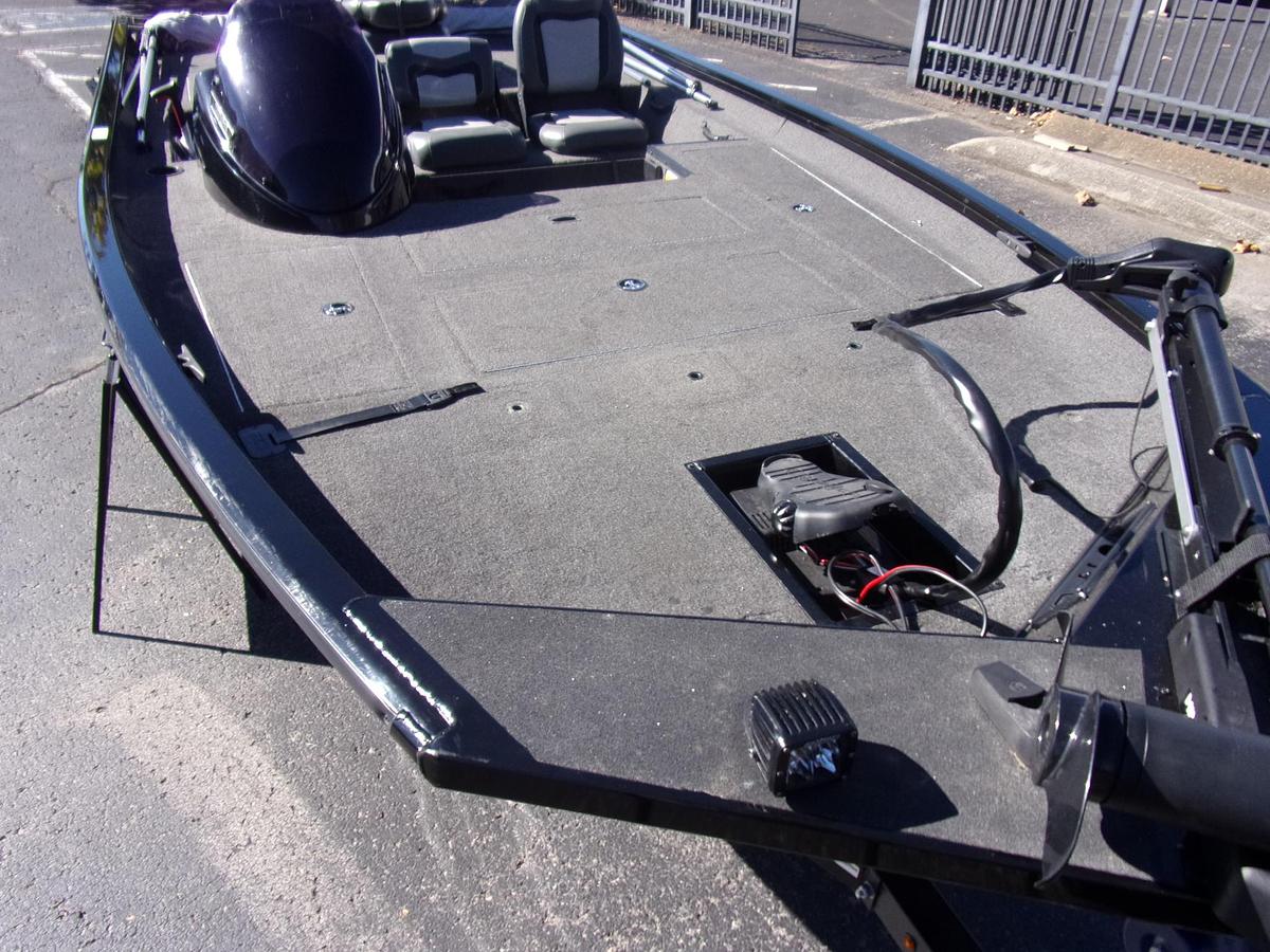 Used 2021 Lowe 175 C Stinger with Mercury 60 CT and engine warrnanty until Feb. 2029