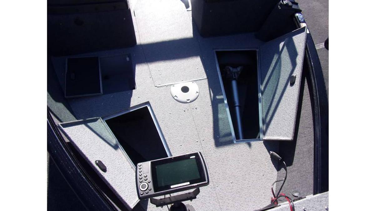 Used 2023 Lund 1875 Impact XS