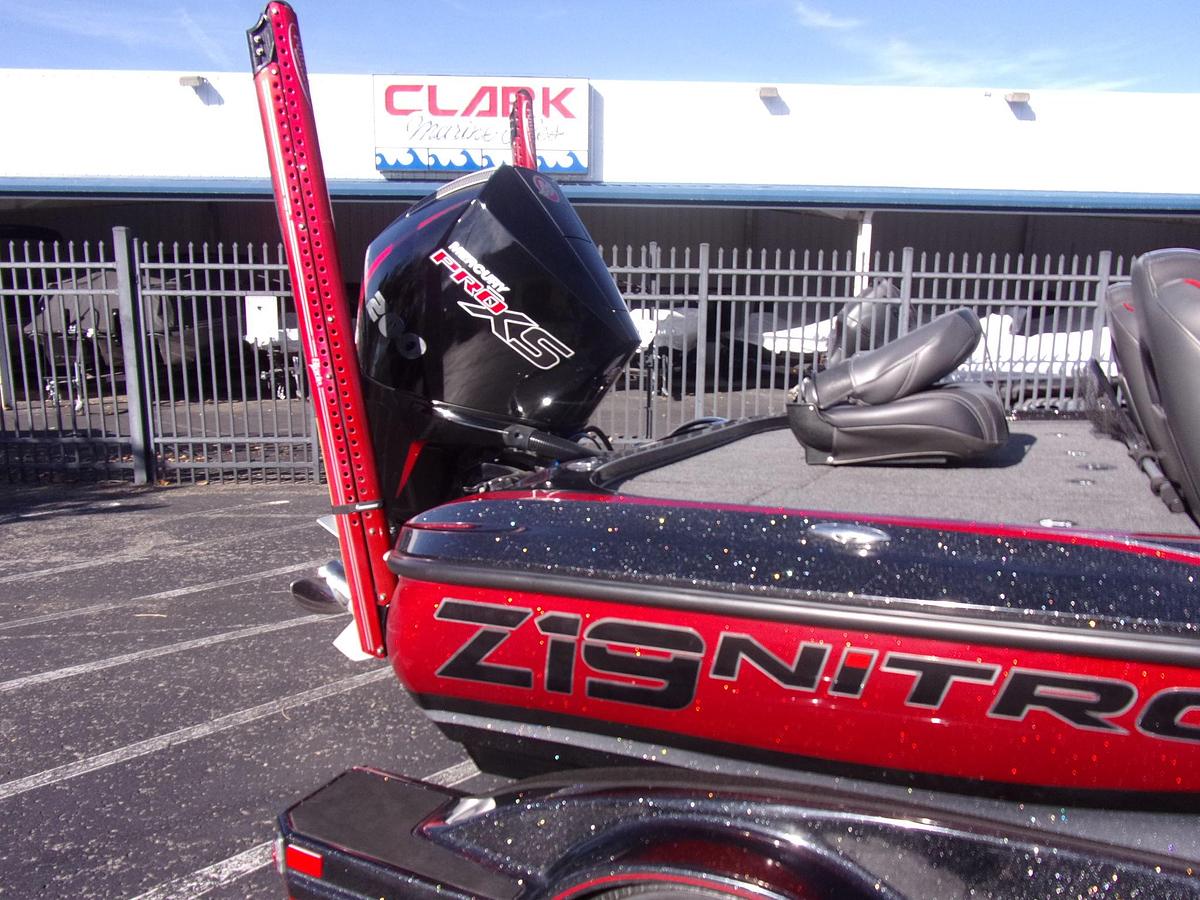 Used 2019 Nitro Z 19 with 200 4-stroke, Spot Lock, 10' Blades, 3 H'Bird units