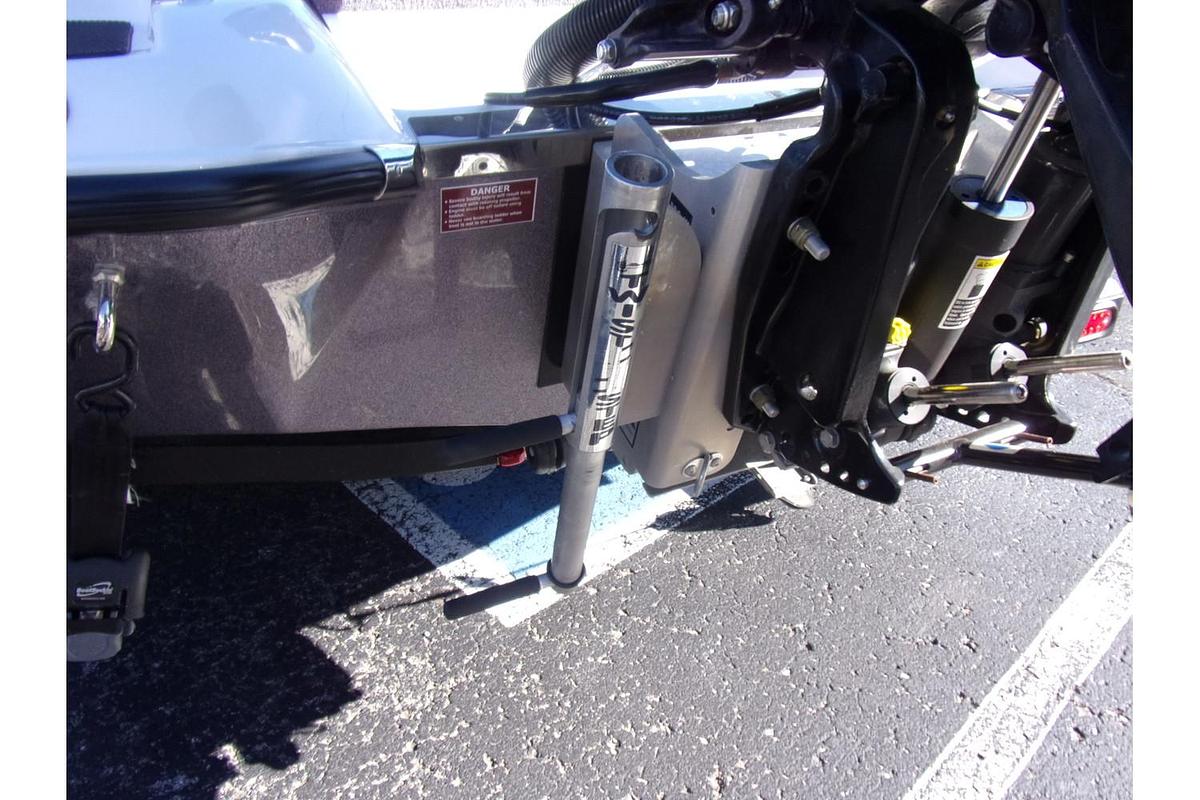 Used 2018 Phoenix Boats 618 Pro - like new with only 20 hours!