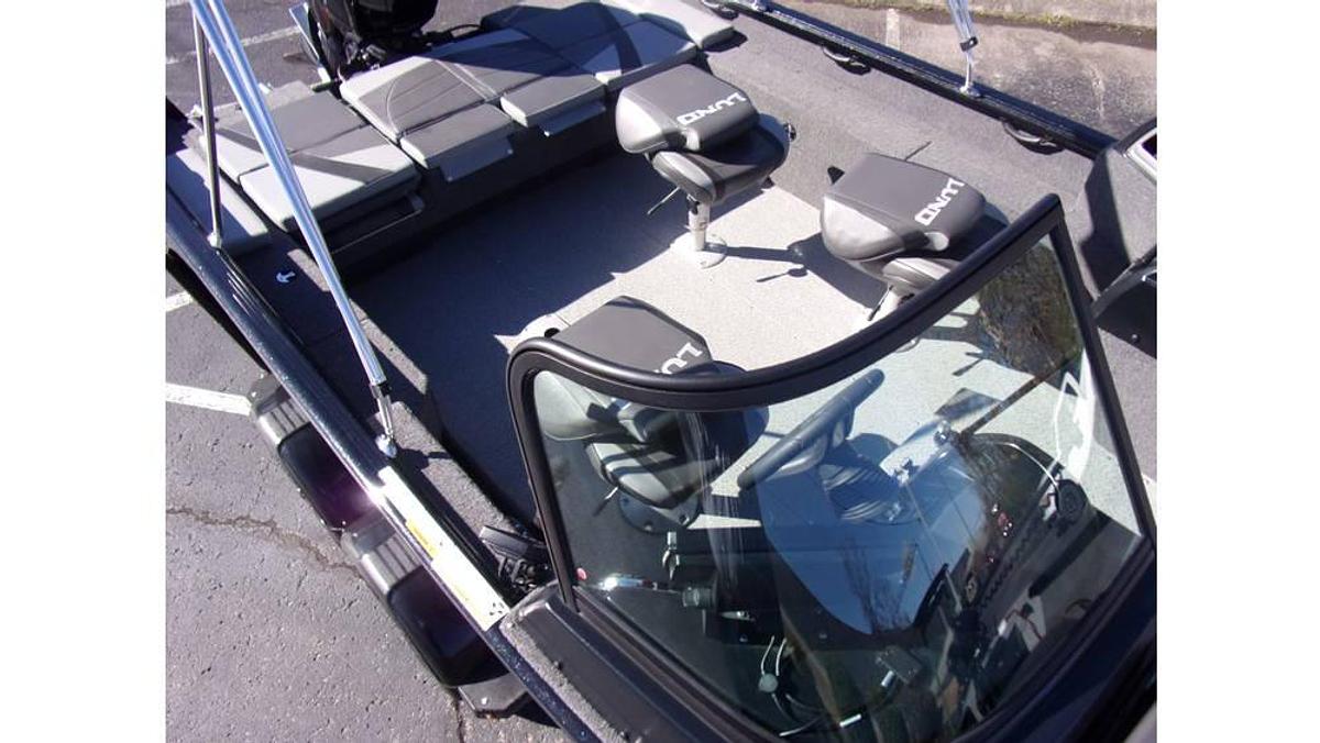 Used 2023 Lund 1875 Impact XS