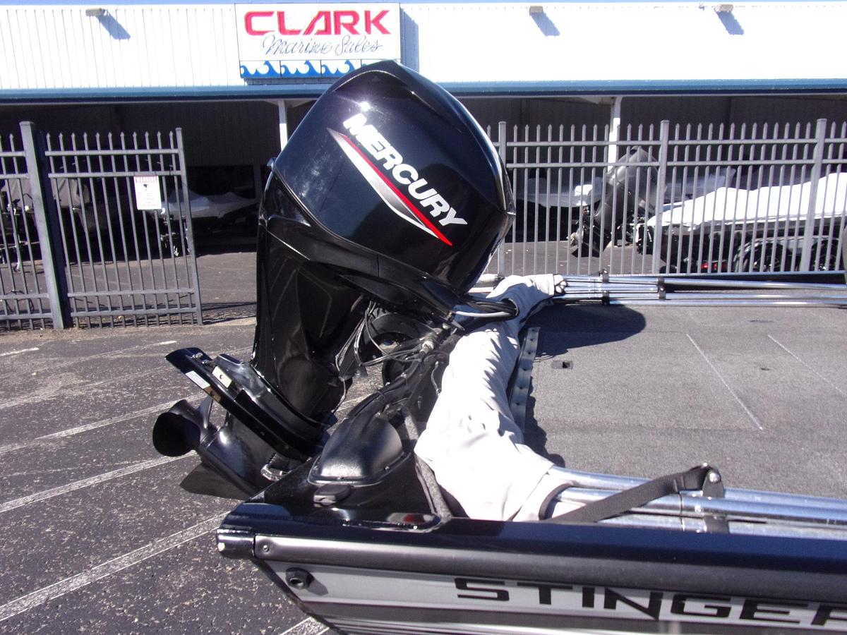 Used 2021 Lowe 175 C Stinger with Mercury 60 CT and engine warrnanty until Feb. 2029